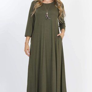 Must Have! Plus 3/4 Sleeve pocket maxi dress
